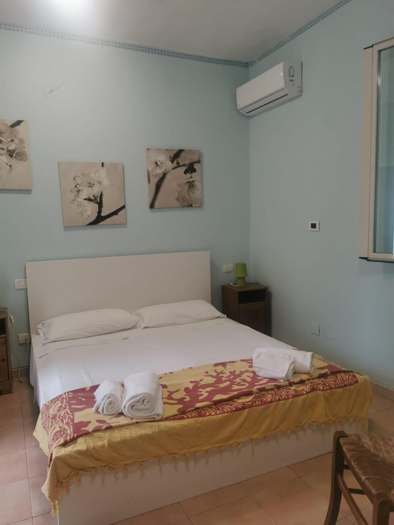 Affittacamere Ambra Marinella di Sarzana Ngoại thất bức ảnh