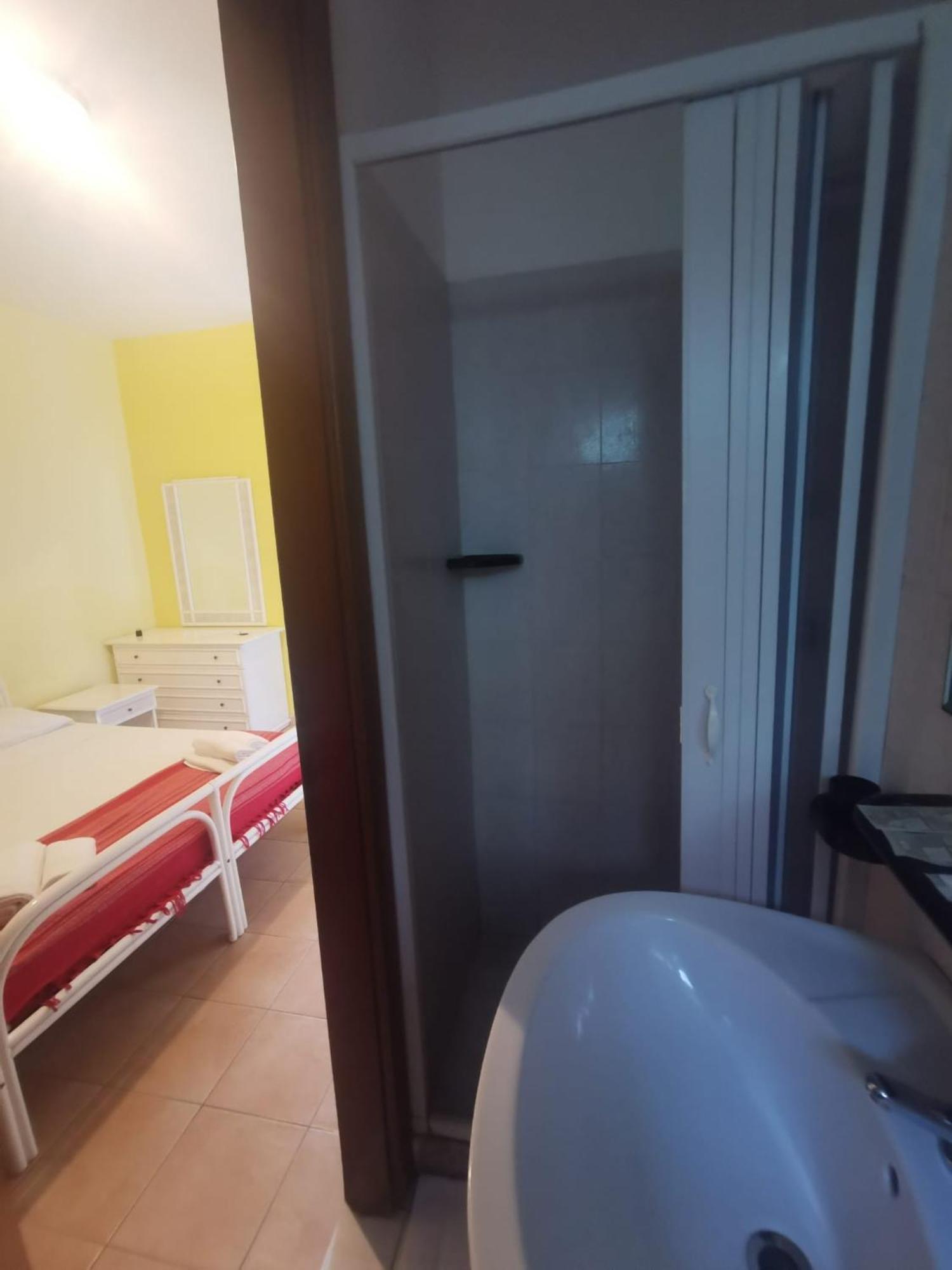 Affittacamere Ambra Marinella di Sarzana Ngoại thất bức ảnh