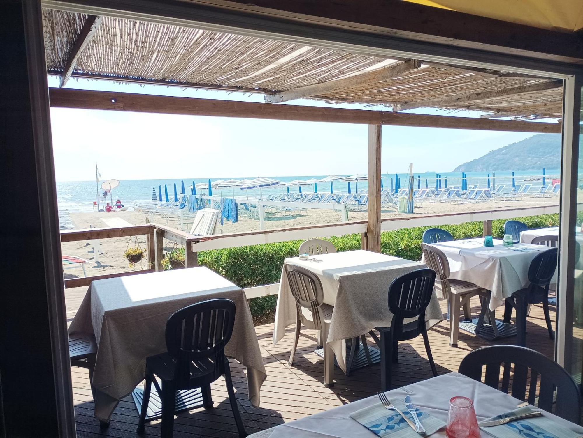 Affittacamere Ambra Marinella di Sarzana Ngoại thất bức ảnh