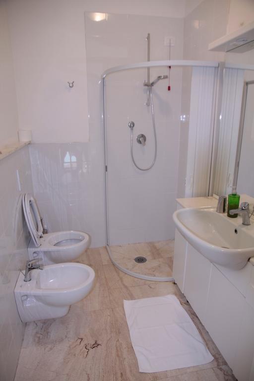 Affittacamere Ambra Marinella di Sarzana Ngoại thất bức ảnh